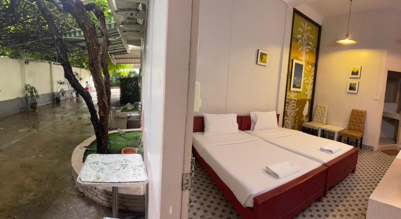 Rajata Hotel Bangkok Buitenkant foto