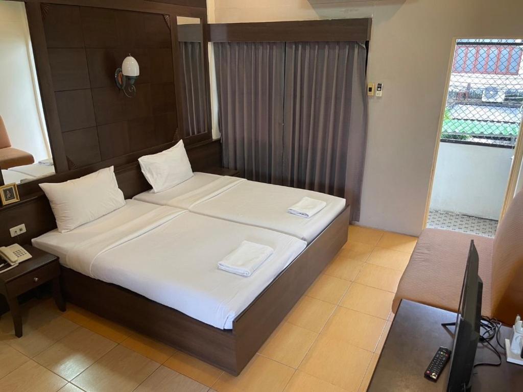 Rajata Hotel Bangkok Buitenkant foto